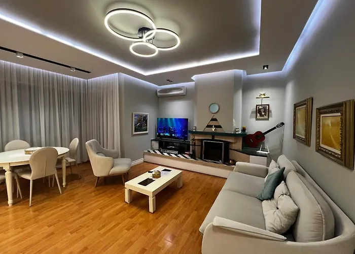 The Pebble Couch アパート ティラナ