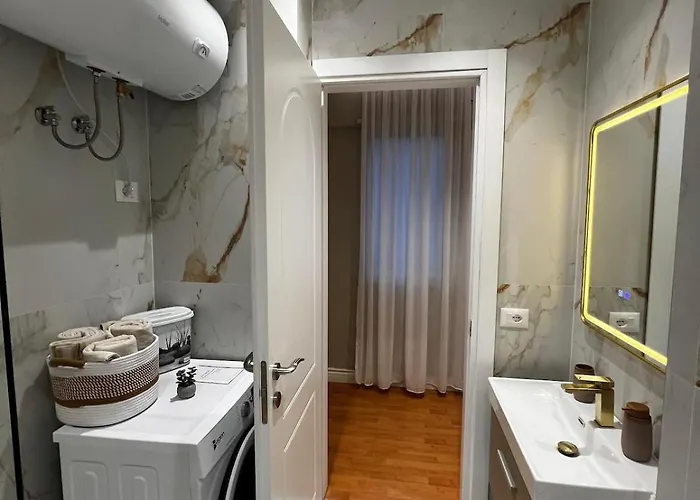 The Pebble Couch アパート ティラナ